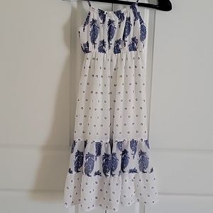 Girl's dress of size 8 / 10